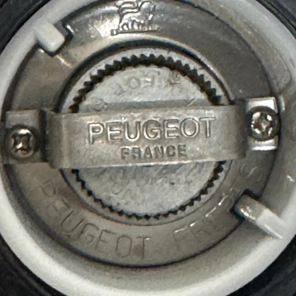 Peugeot Paris Chocolate 9” u'Select Salt & Pepper Mill Set - Picture 6 of 7